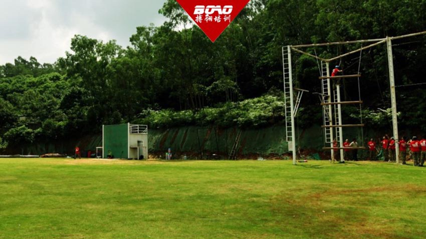 廣州五龍山莊拓展訓(xùn)練基地