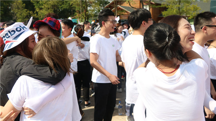 碧捷潔凈科技有限公司第一界成功人士彩跑“放肆美好，放肆好”活動(dòng)