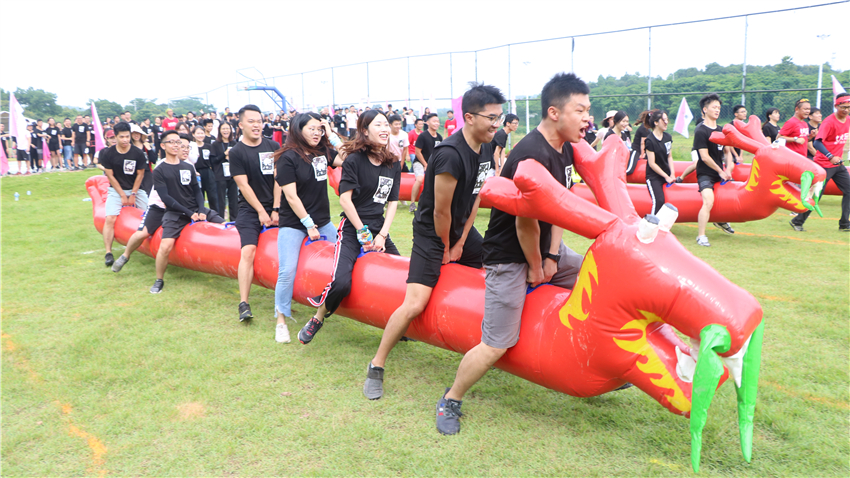 碧捷潔凈科技有限公司第一界成功人士彩跑“放肆美好，放肆好”活動(dòng)