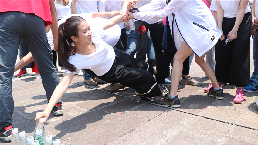 廣州市冰鳥網(wǎng)絡(luò)游戲科技有限公司沙灣古鎮(zhèn)大型奔跑活動