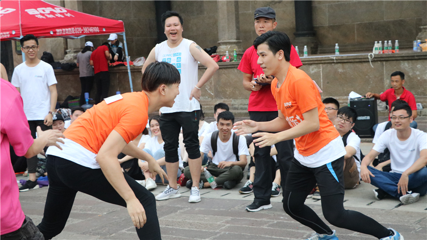 廣州市冰鳥網(wǎng)絡(luò)游戲科技有限公司沙灣古鎮(zhèn)大型奔跑活動