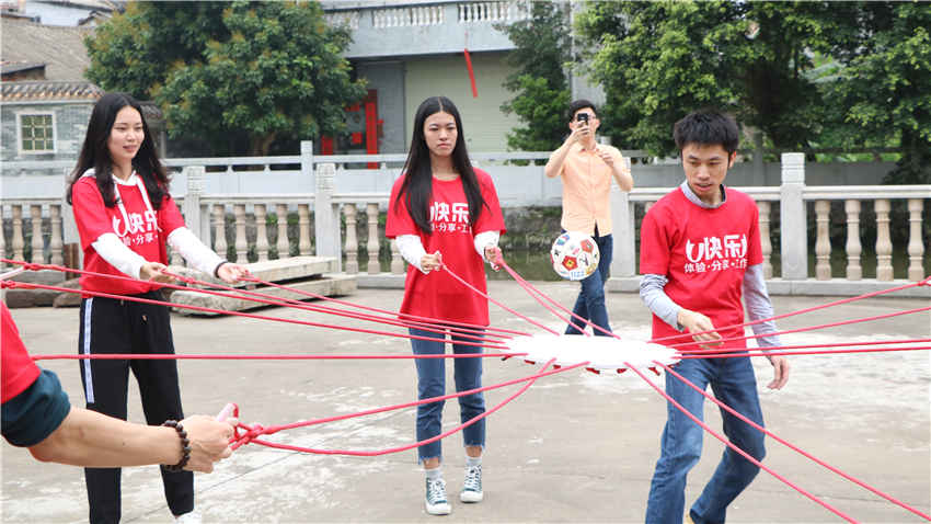 賜麓網(wǎng)絡(luò)科技有限公司2018年大嶺古村戶外團隊拓展活動