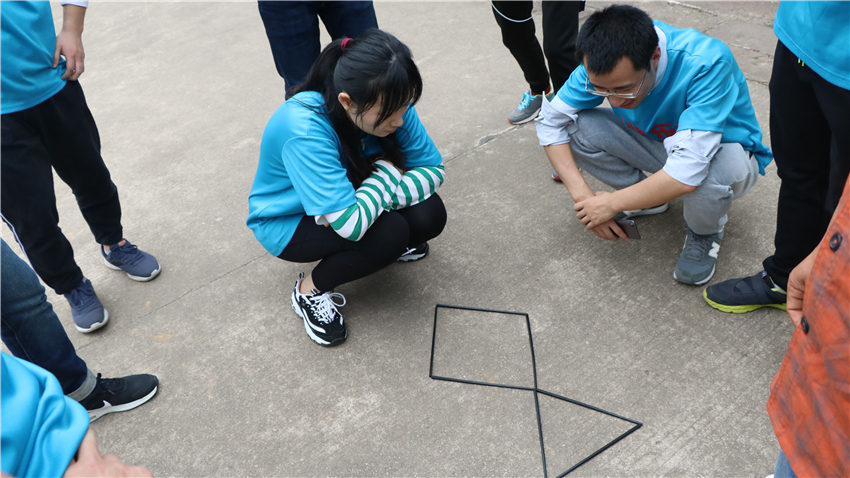 賜麓網(wǎng)絡(luò)科技有限公司2018年大嶺古村戶外團隊拓展活動