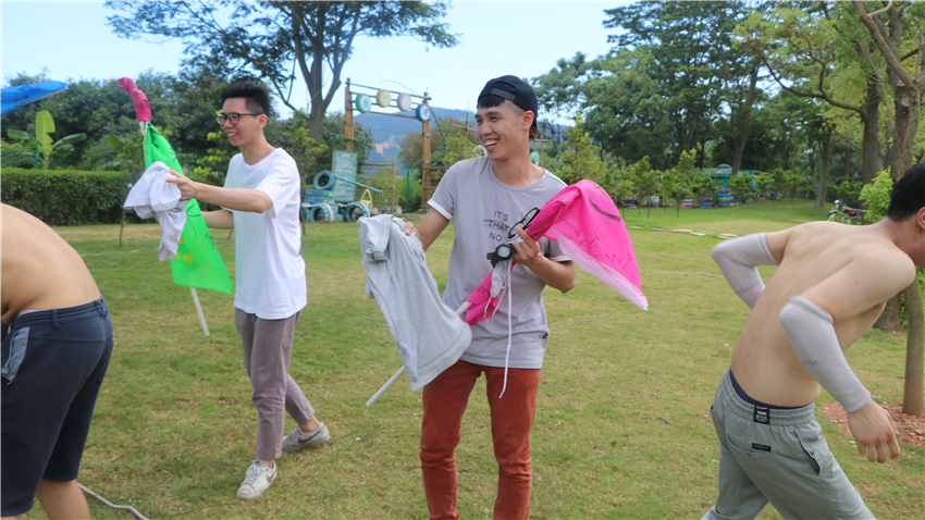 佛山SGS美的鷺湖森林度假區(qū)拓展訓(xùn)練基地舉行團(tuán)隊(duì)建設(shè)活動(dòng)