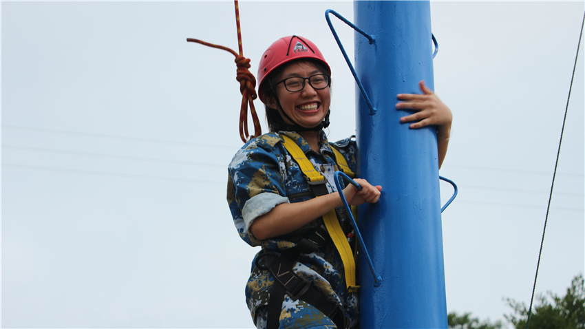 童學(xué)會(huì)藝術(shù)江門(mén)色色環(huán)球影城拓展基地成功舉辦團(tuán)隊(duì)?wèi)敉馔卣够顒?dòng)