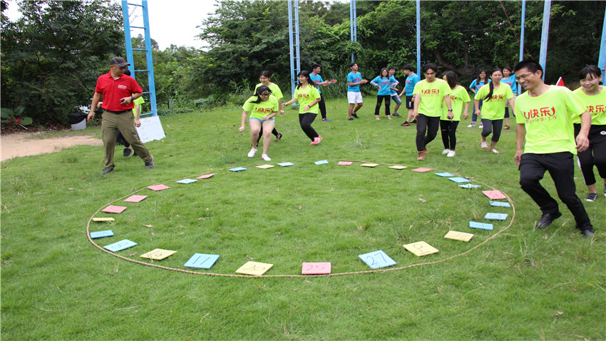 常州子蘭家居用品有限公司聯(lián)合搏翱培訓(xùn)舉辦戶外拓展訓(xùn)練活動(dòng)