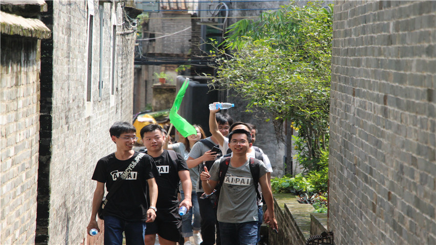 愛拍網(wǎng)絡(luò)大嶺村大型奔跑活動圓滿成功