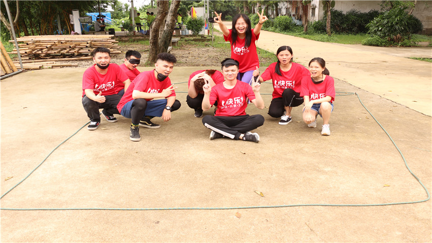 百正利第二期常規(guī)拓展訓(xùn)練取得圓滿成功