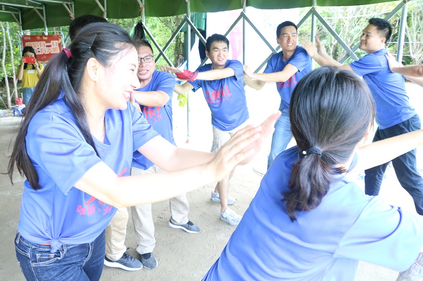 深圳華普微電子銷售團隊拓展訓(xùn)練活動取得圓滿成功